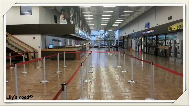 lilys-road_aeroport-whitehorse