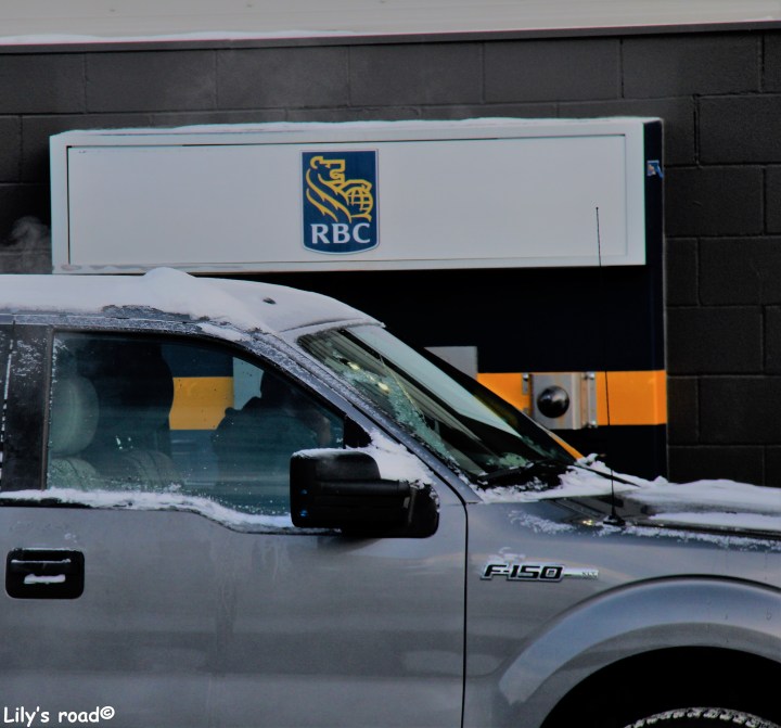 pvt-canada_lilys-road_rbc_drive-thru_1